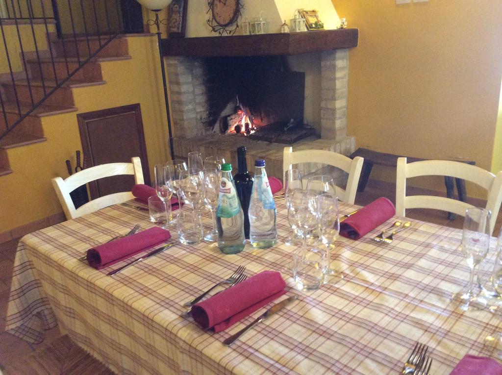 Agriturismo Le Vigne Foligno Ngoại thất bức ảnh