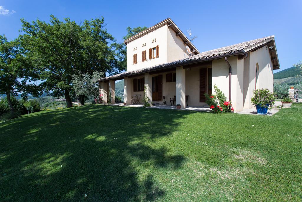 Agriturismo Le Vigne Foligno Phòng bức ảnh