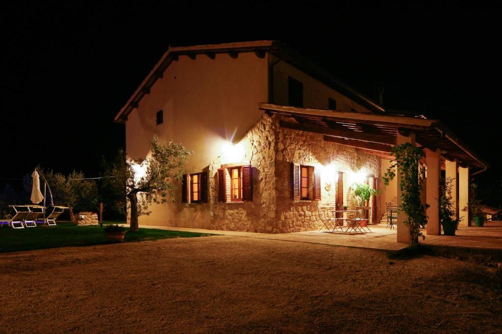 Agriturismo Le Vigne Foligno Ngoại thất bức ảnh